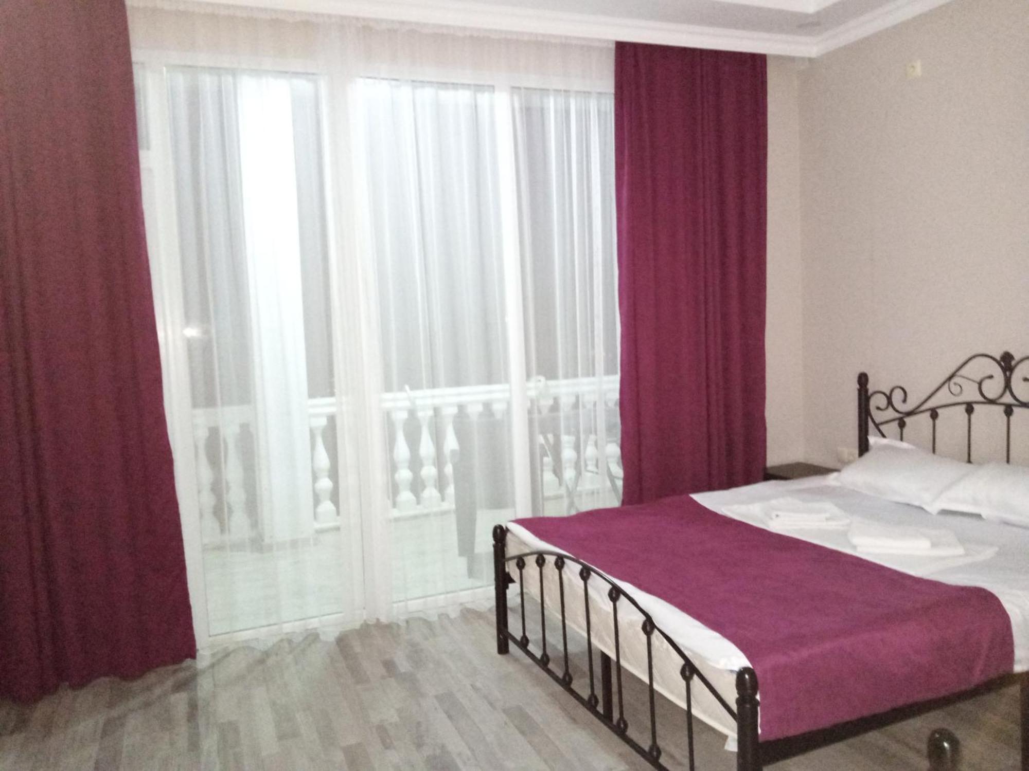 Geno Guest House Kvariati Ngoại thất bức ảnh