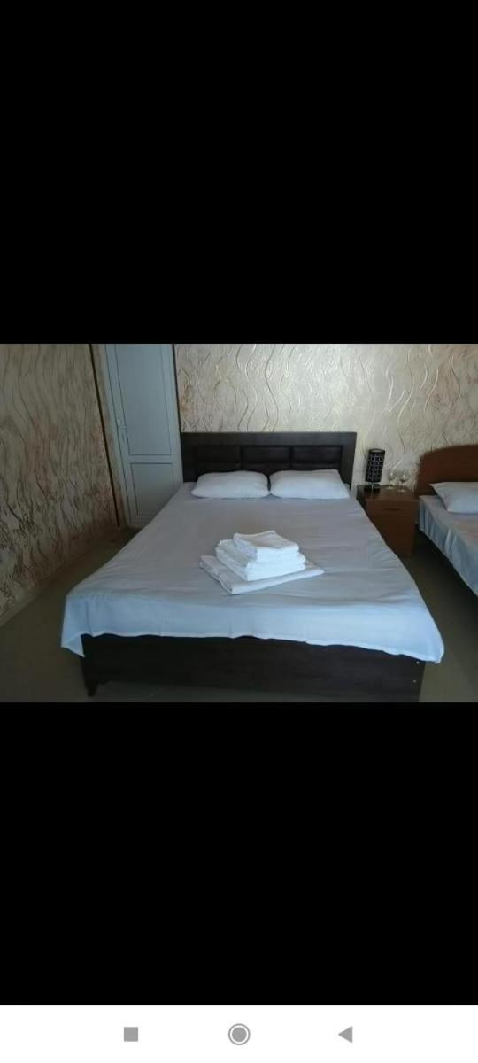 Geno Guest House Kvariati Phòng bức ảnh