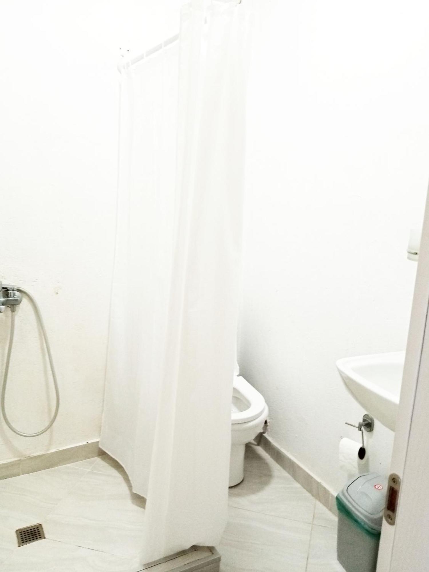 Geno Guest House Kvariati Phòng bức ảnh